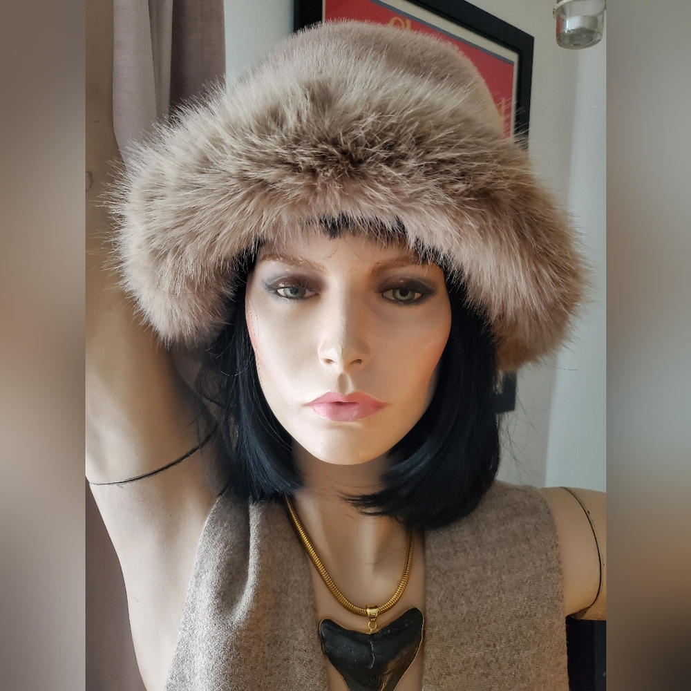 Faux Fur Hat NWOT